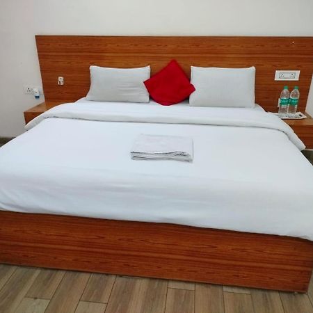 The Rejoice Hotel & Guesthouse 大诺伊达 外观 照片