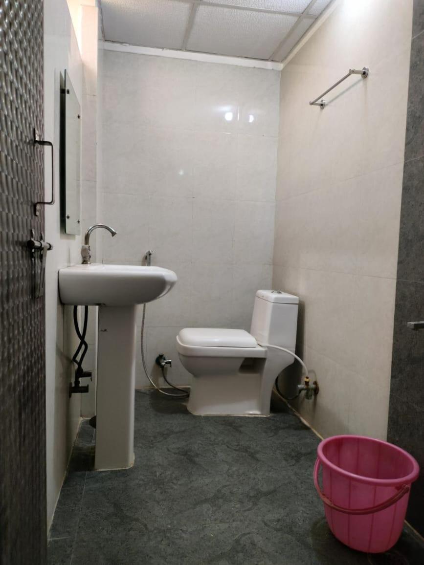 The Rejoice Hotel & Guesthouse 大诺伊达 外观 照片